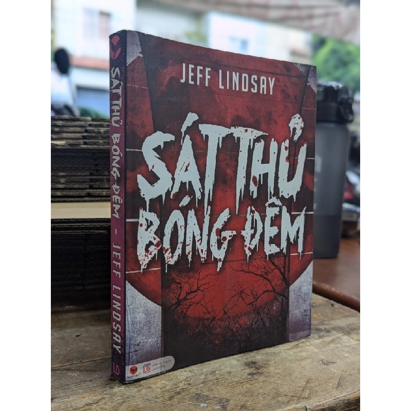 Sát thủ bóng đêm - Jeff Lindsay 272798