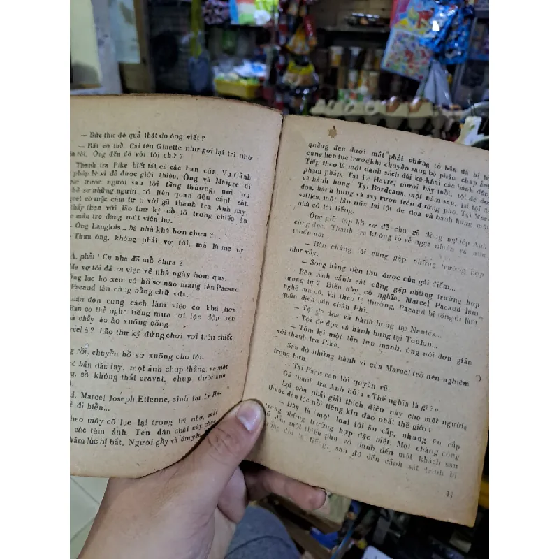 Ai là thủ phạm Tiểu thuyết trinh thám Simenon mới 70% ố 1986 Văn học nước ngoài HCM1709 559949