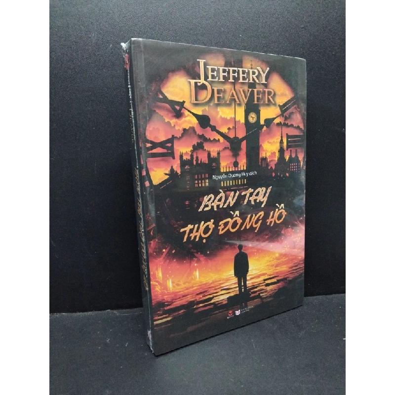 Bàn tay thợ đồng hồ Jeffery Deaver mới 100% HCM.ASB2410 341109