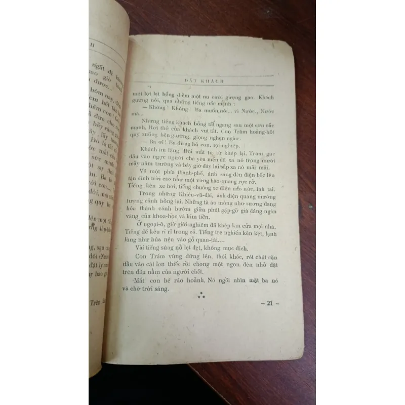 ĐẤT KHÁCH - LÝ VĂN SÂM 704010