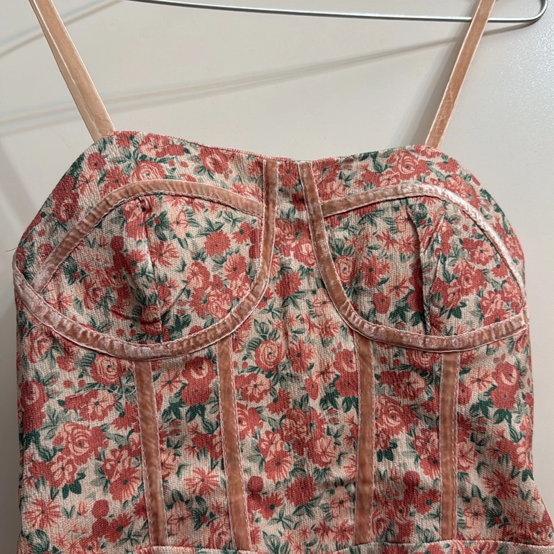 Váy 2 dây cúp ngực có lót. Size M 495504