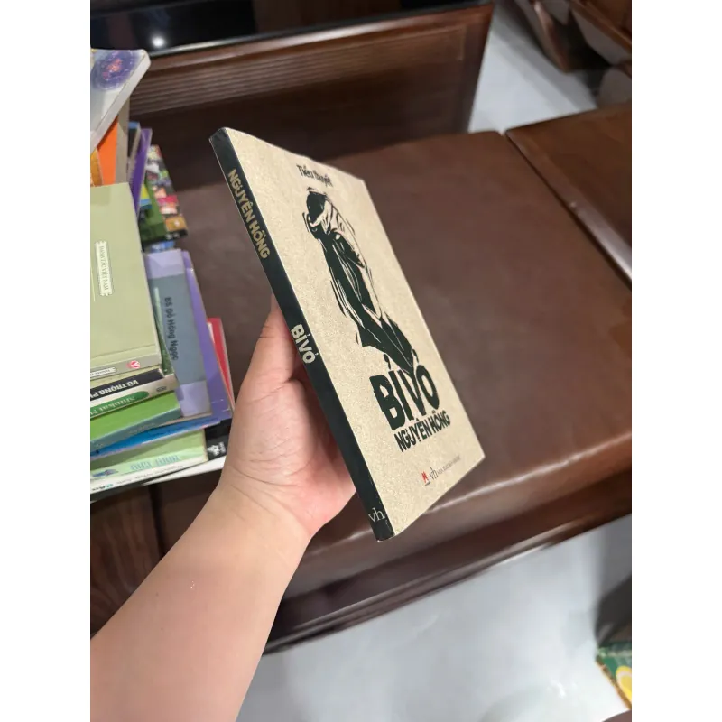Bỉ Vỏ – Nguyên Hồng | Tiểu Thuyết Hiện Thực Việt Nam Kinh Điển - K3 1017972