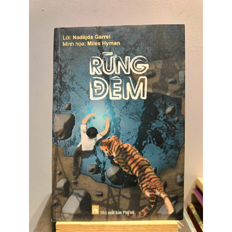 Rừng đêm - Nadèjda Garrel & Miles Hyman (Vũ Thi dịch) 460212