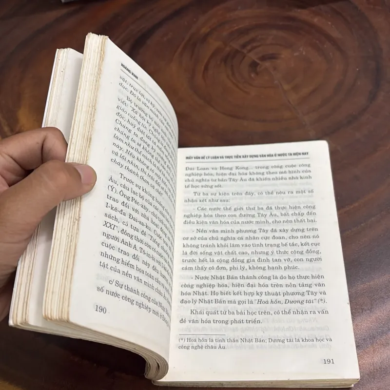 II Mấy Vấn Đề Lý Luận Và Thực Tiễn Xây Dựng Văn Hoá Ở Nước Ta - GS.PTS Hoàng Vinh 998117