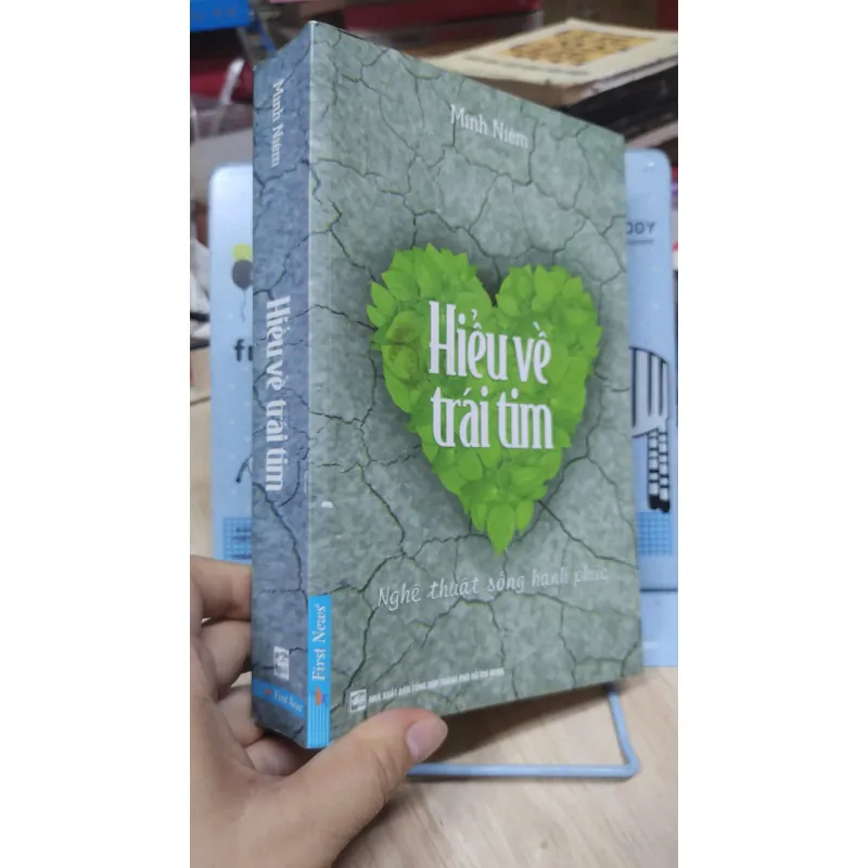 Sách: Hiểu về trái tim - TG: Minh Niệm (B3) 1046327