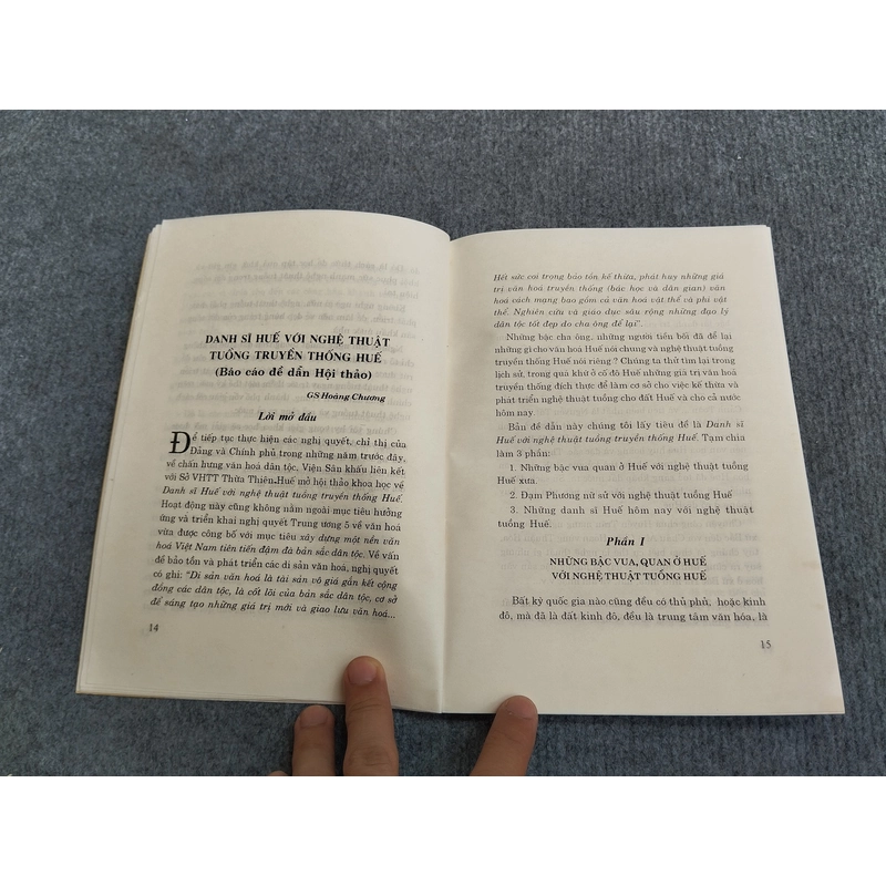 DANH SĨ HUẾ VỚI TUỒNG TRUYỀN THỐNG 548220
