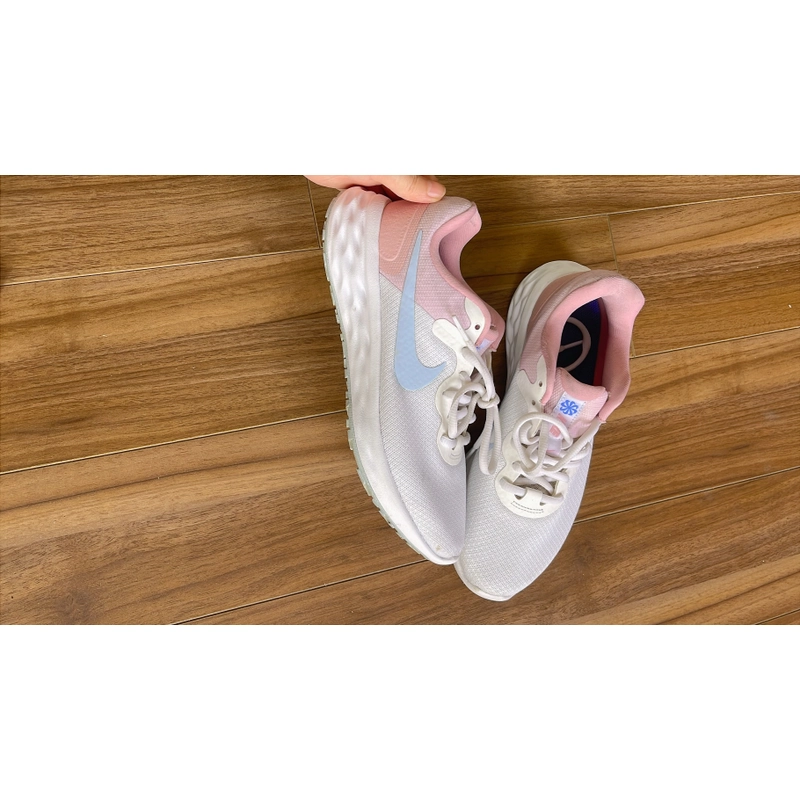 Giày Nike nữ pick store tại Nhật used nhưng khá mới và tốt 478822