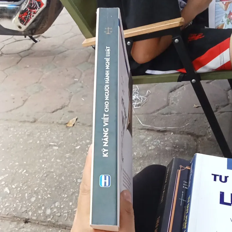 Kỹ Năng Viết Cho Người Hành Nghề Luật- TS. Trần Thị Quang Hồng  797460