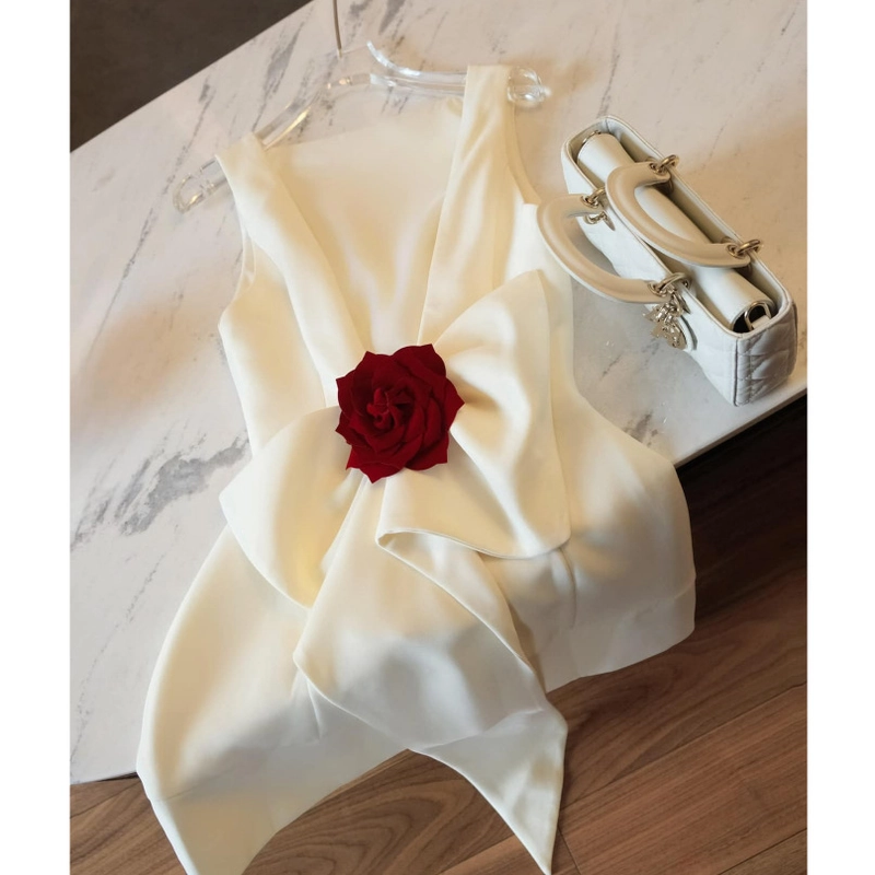 Đầm ghim hoa đỏ thời trang size M mới 443544
