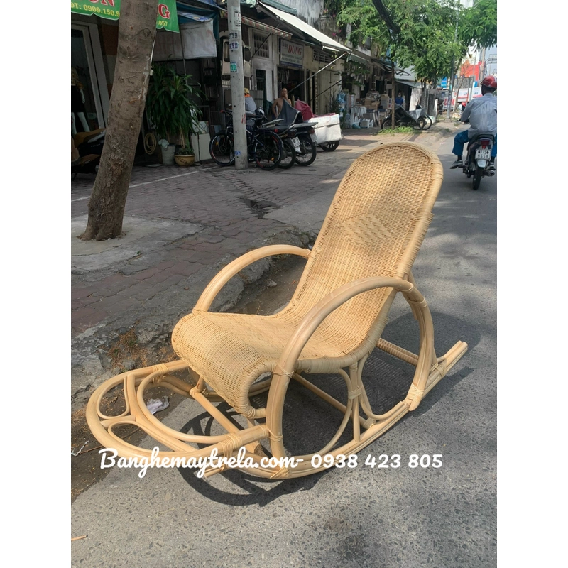 Ghế bập bênh mây tự nhiên đan kín 539076