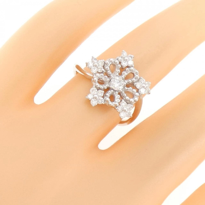 Nhẫn kim cương K18WG hoa 0.48CT 673068