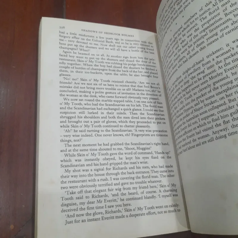 Wordsworth Classics - SHADOWS OF SHERLOCK HOLMES 796324