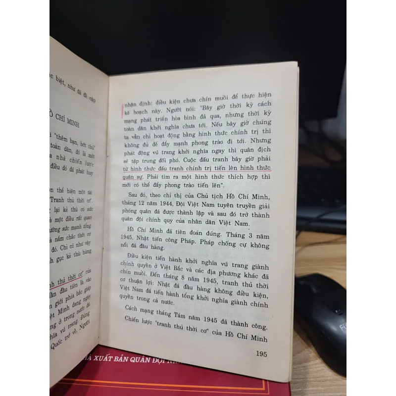 Hồ Chí Minh giải phóng dân tộc và đổi mới - Tác giả nước ngoài  688341