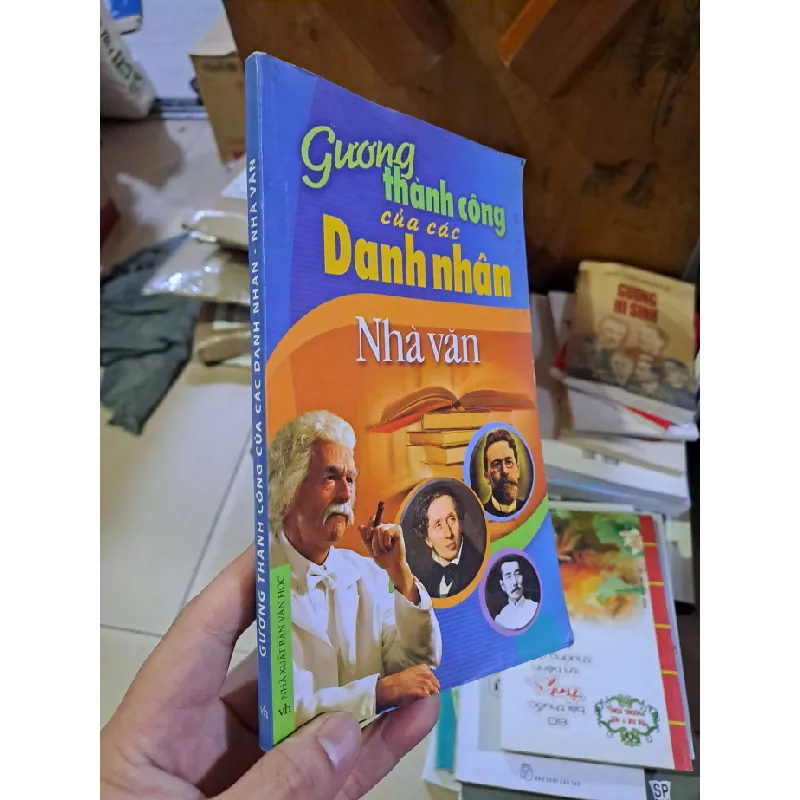 Gương thành công của các danh nhân - nhà văn DANH NHÂN HCM1008 Blogmeo 281125 710283