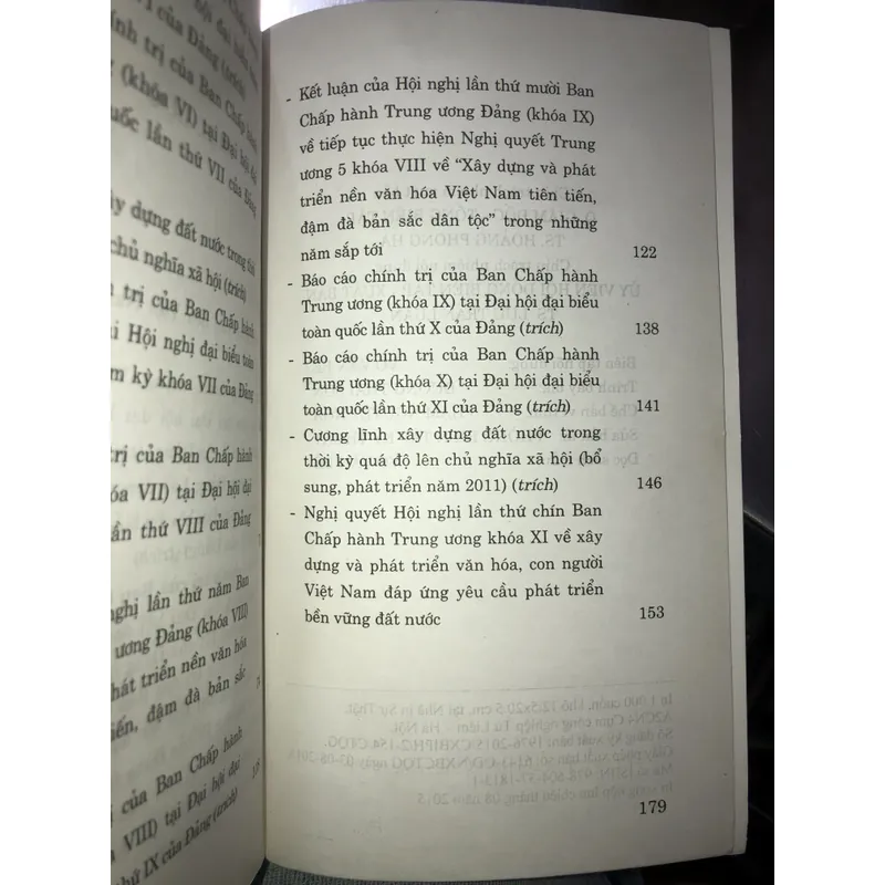 “Văn hoá soi đường cho quốc dân đi” (văn kiện của Đảng về văn hoá) 723016