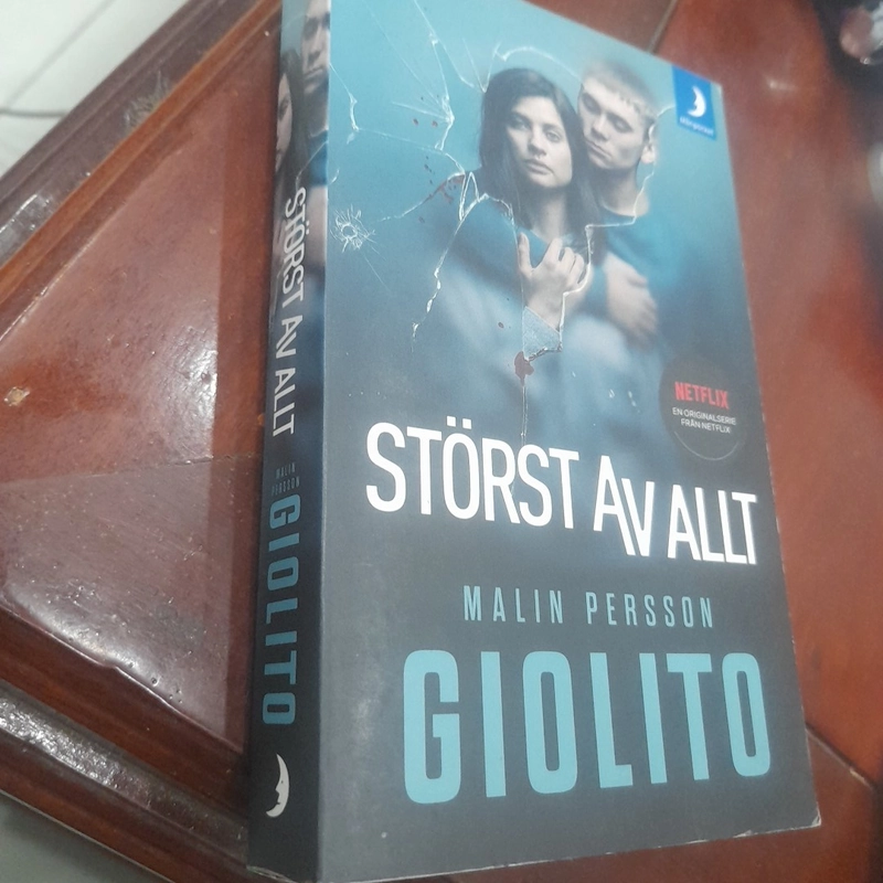 Malin persson GIOLITO 454573