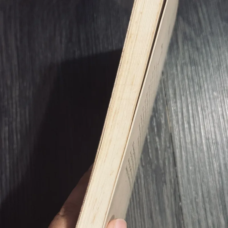 Phố cửa hiệu u tối 604186