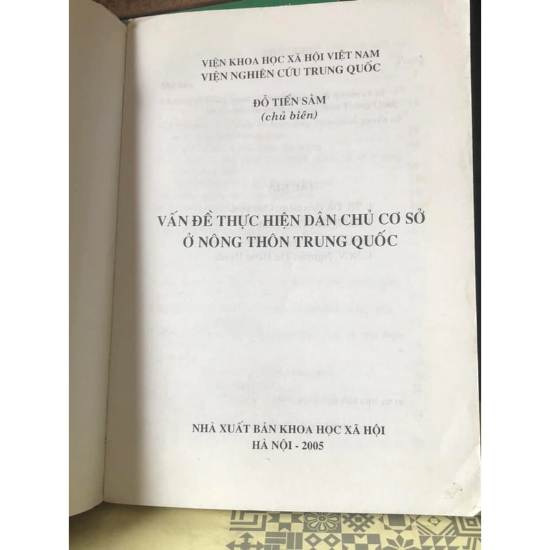 Vấn đề thực hiện dân chủ ở nông thôn Trung Quốc - Đỗ Tến Sâm chủ biên 306630