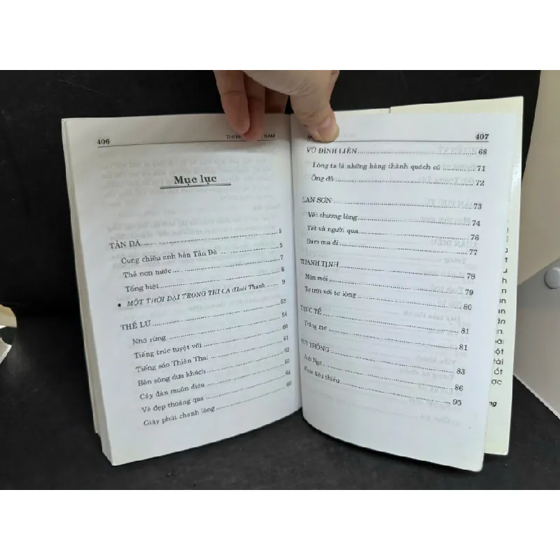 [Phiên Chợ Sách Cũ] Thi Nhân Việt Nam, 2011 - Hoài Thanh & Hoài Chân H1809 SBM 598182