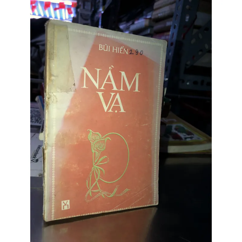 Nằm vạ - Bùi Hiển 1001152