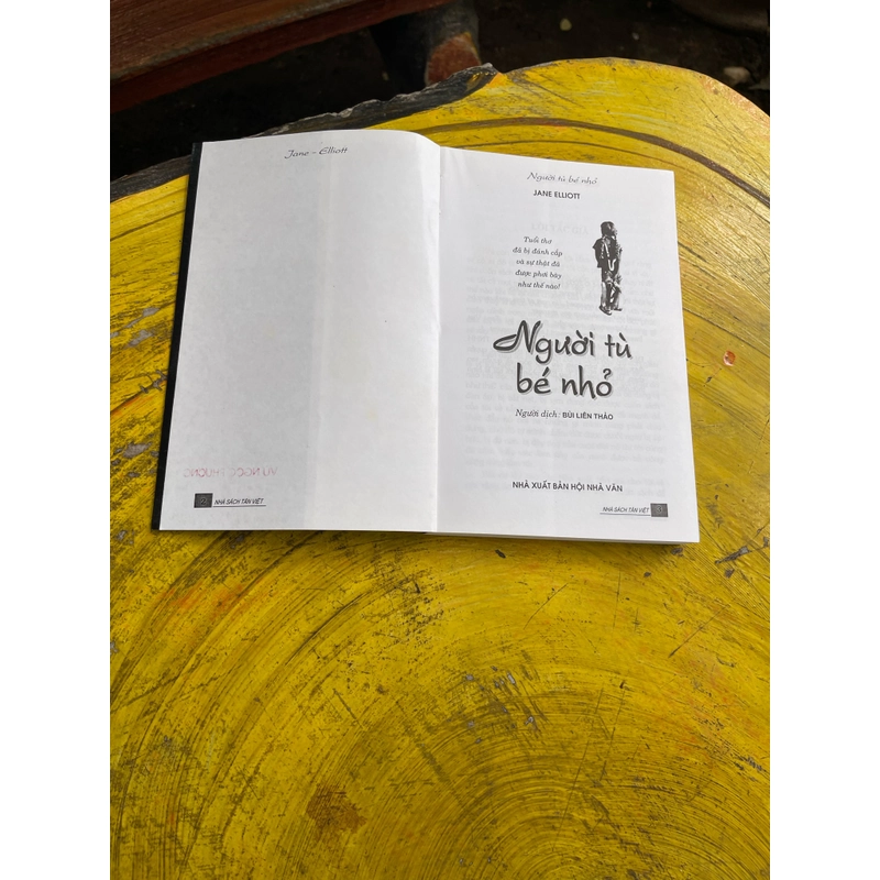 NGƯỜI TÙ BÉ NHỎ 476444