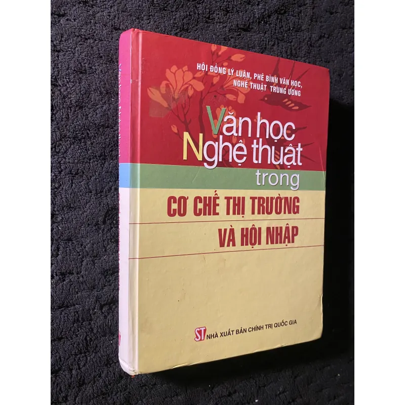 Văn học Nghệ thuật trong Cơ chế Thị trường và Hội nhập.  1038175