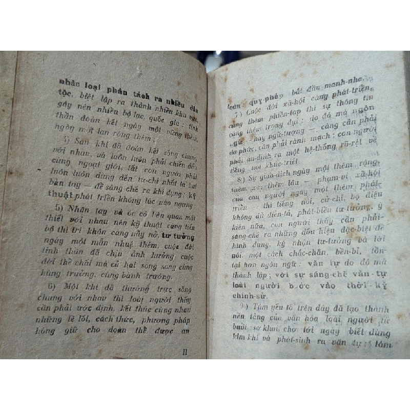 Đời sống thái cổ - Nguyễn Đức Quỳnh ( in năm 1943 ) 1004819