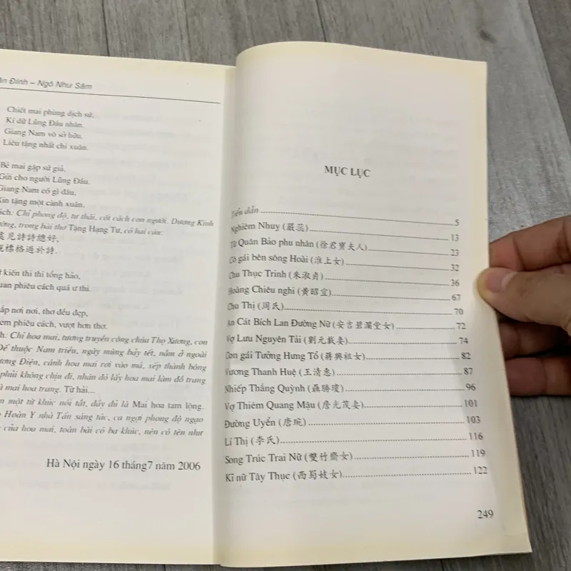 Các nữ nhà thơ từ lưỡng tống. 1b3 689748