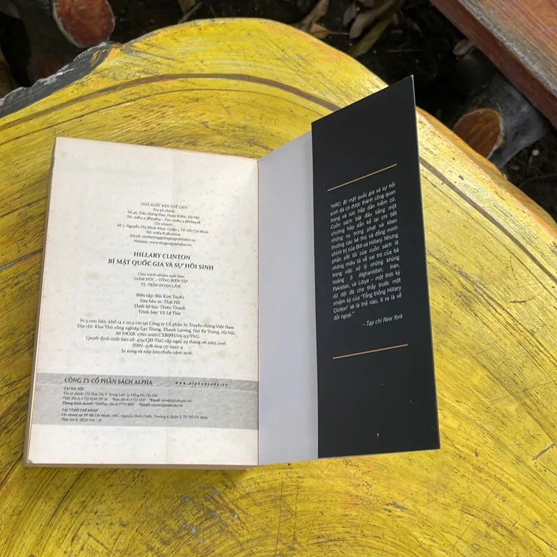 COMBO HILARY CLINTON: BÍ MẬT QUỐC GIA HỒI SINH & HỒI KÝ 736271