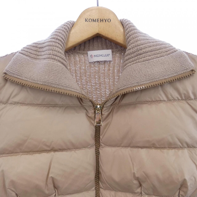 Áo khoác lông vũ MONCLER 642102