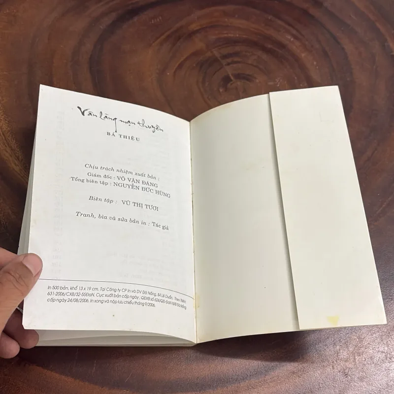 II Thơ: Vân Lãng Mạn Thuyền - Bá Thiệu - 2006 1022449