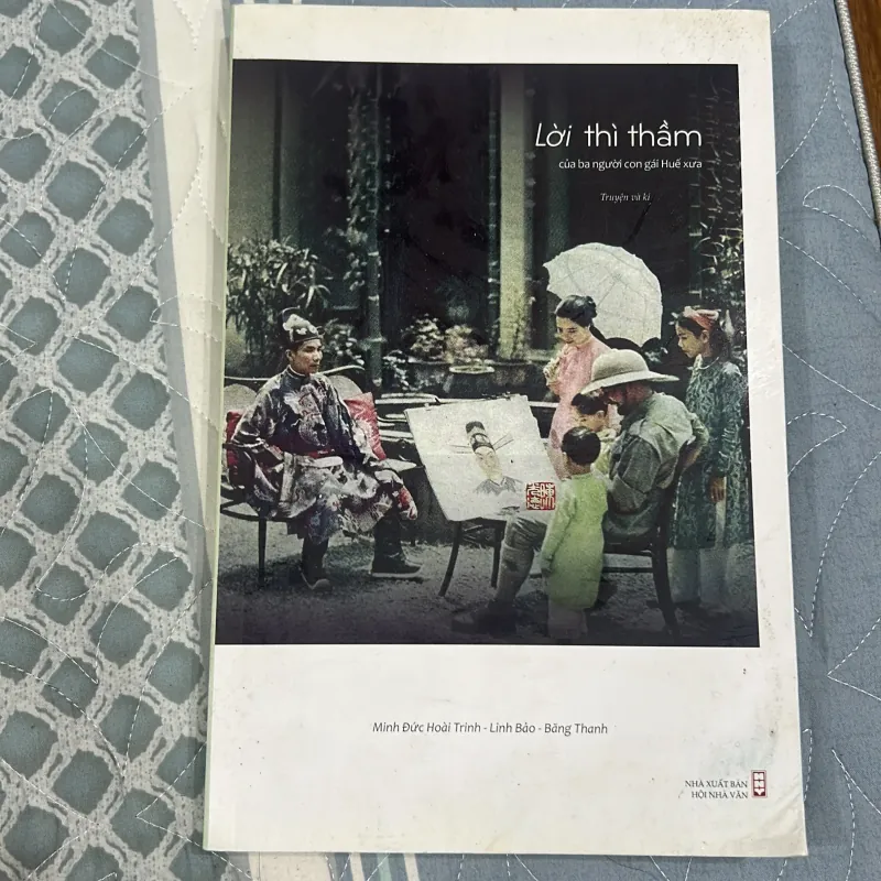 Lời thì thầm của ba người con xứ Huế xưa  1000771