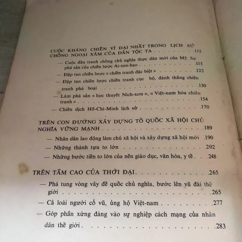 Việt Nam đất nước anh hùng  1001025