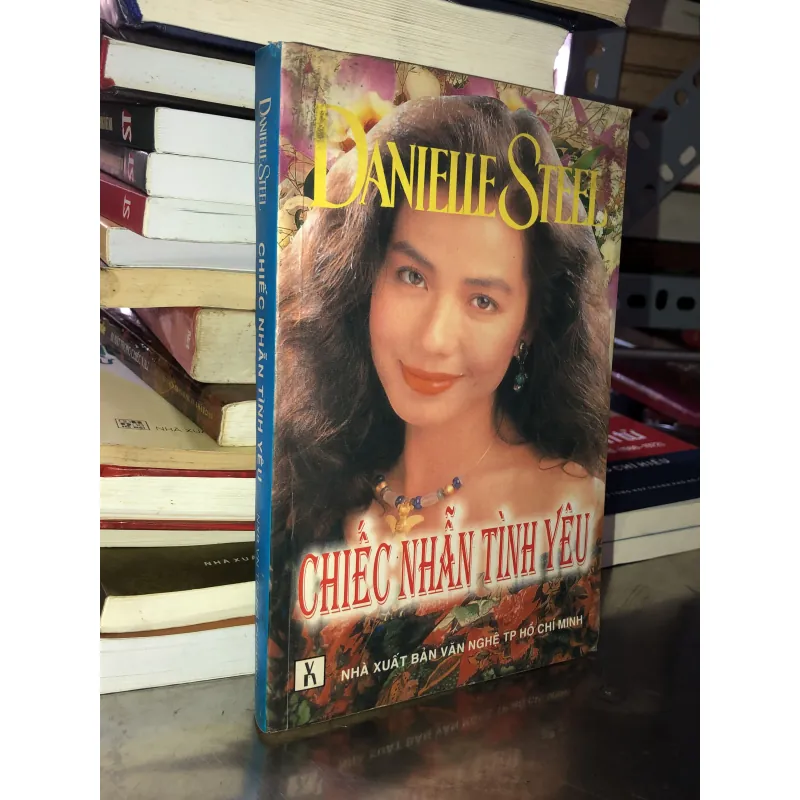 Chiếc nhẫn tình yêu - Danielle Steel 999345