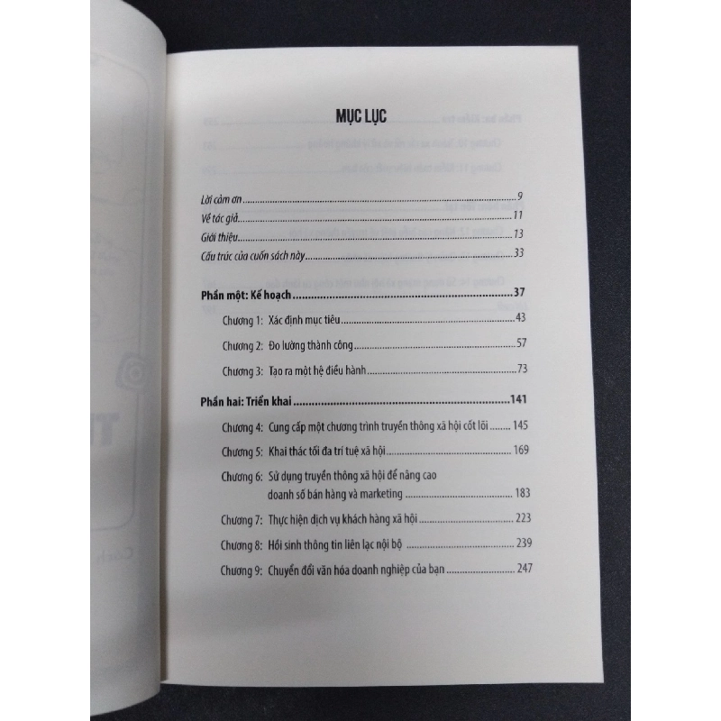 Truyền thông xã hội mới 90% ố nhẹ trầy gáy 2022 HCM1008 Martin Thomas KỸ NĂNG 923178