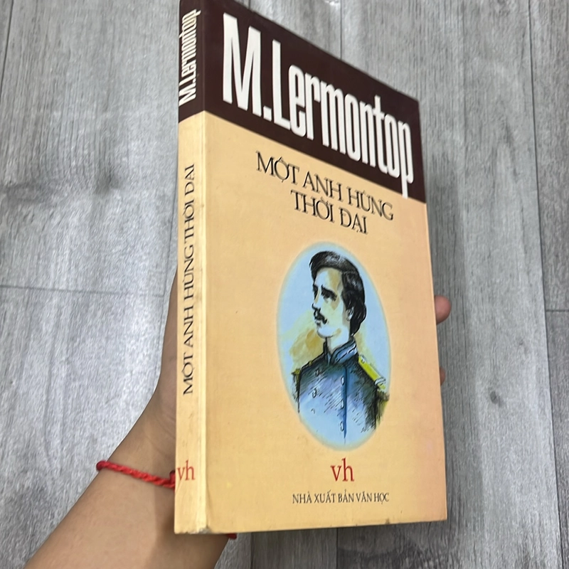 Một anh hùng thời đại. 2b1 521781