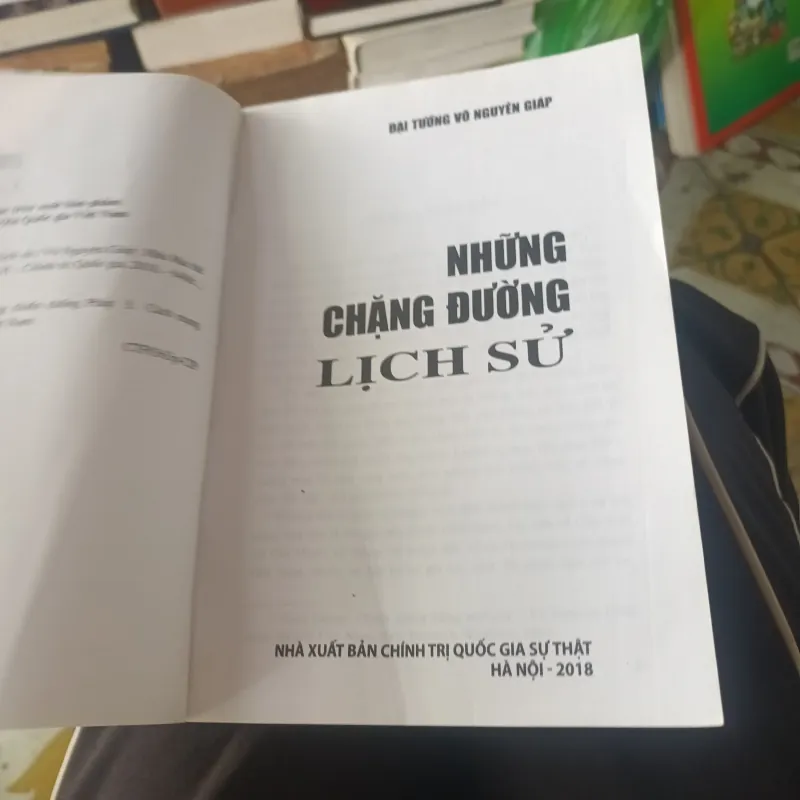 Những Chặng Đường Lịch Sử - Đại Tướng Võ Nguyên Giáp 1035270
