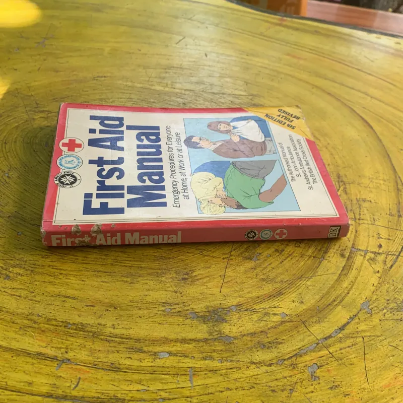 FIRST AID MANUAL  937168
