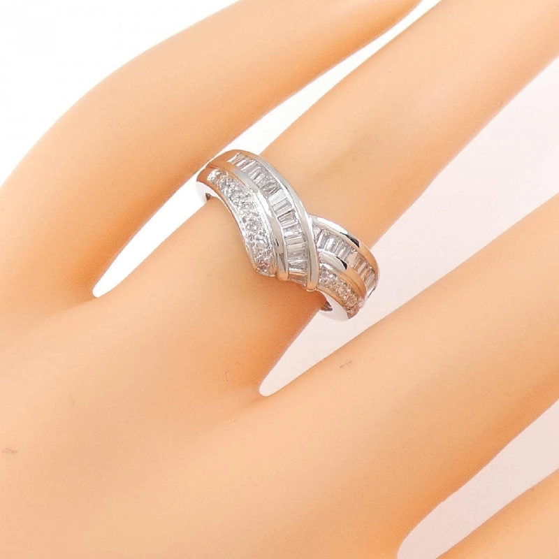 Nhẫn kim cương PT900 0.52CT 669699