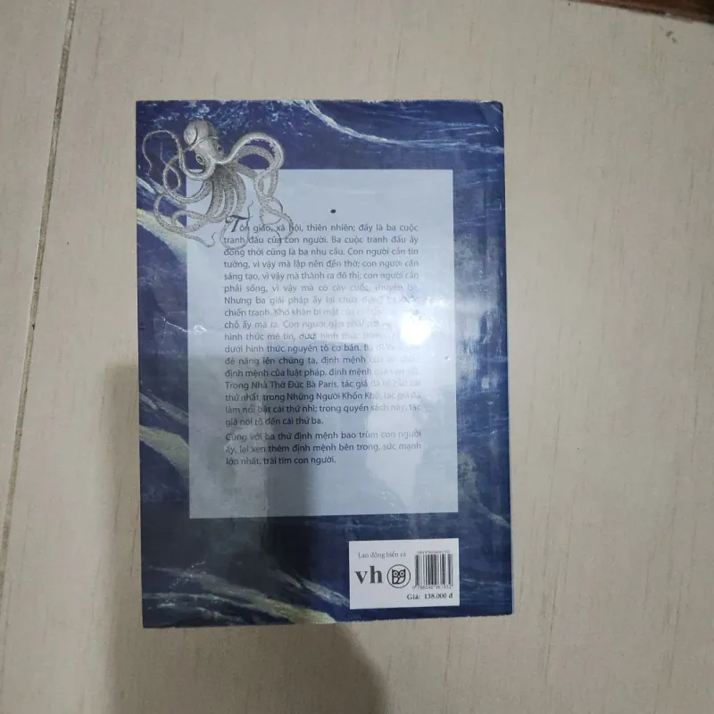 Sách Lao động biển cả của Victor Hugo 759617
