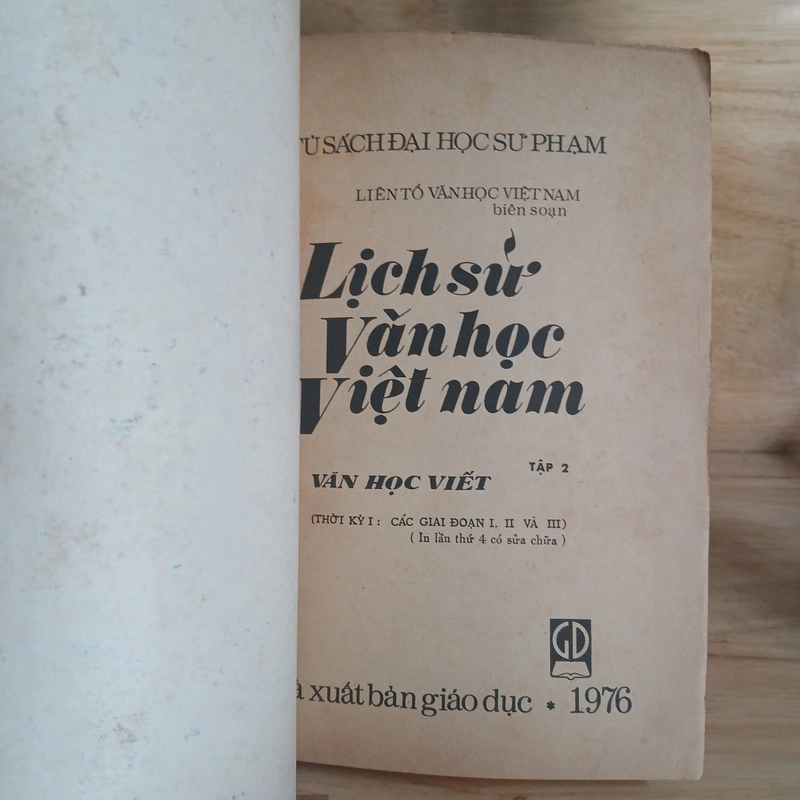 Lịch Sử Văn Học Việt Nam (Tập 2) - Văn Học Viết 442772
