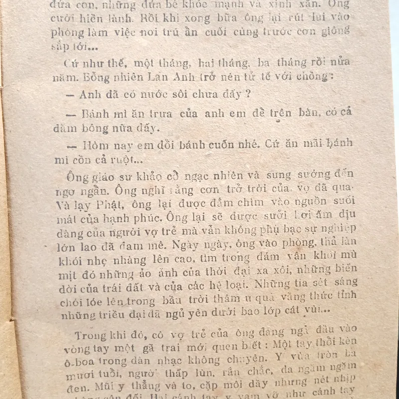 CHUYỆN TÌNH KỂ TRƯỚC LÚC RẠNG ĐÔNG  561875