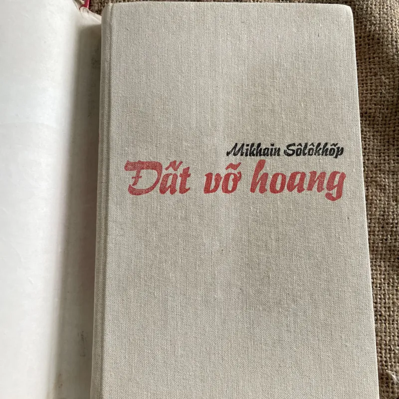 Đất vỡ hoàng - Sholokhov - Nobel 1965 932953