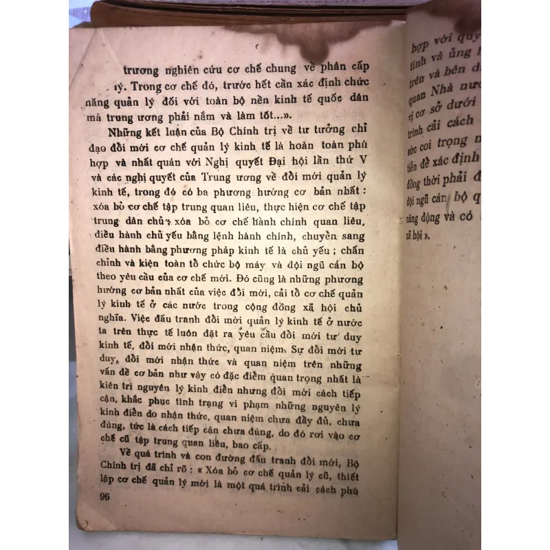 Tìm hiểu nghị quyết đại hội VI - Một số vấn đề thuộc quan điểm kinh tế  1001718