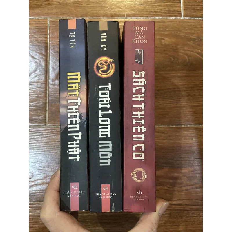 Tủ Sách Kinh Dị Giả Tưởng 3 cuốn . Mắt Thiên Phật . Toái Long Môn . Sách Thiên Cơ  763228