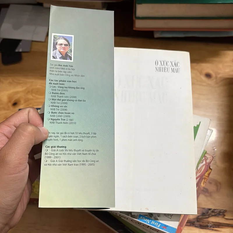 II Tập Truyện Ngắn: Ô Xúc Xắc Nhiều Màu - Bùi Anh Tấn - 2011 700934