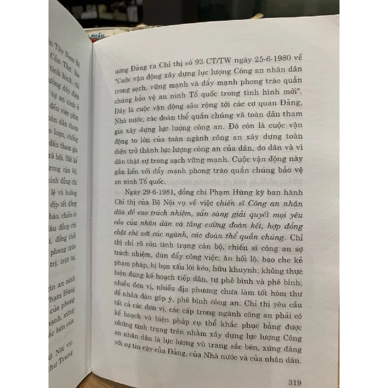 Phạm Hùng tiểu sử -NXB Chính trị quốc gia 781450