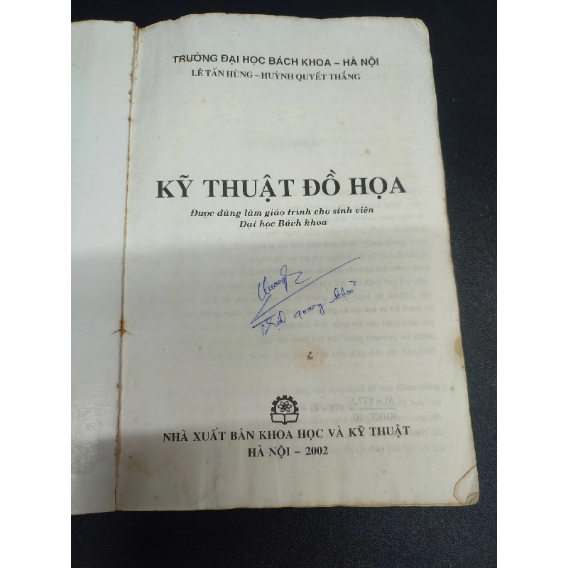 Kỹ thuật đồ họa năm 2002 mới 70% ố vàng ẩm có viết HCM.TN2602 923508