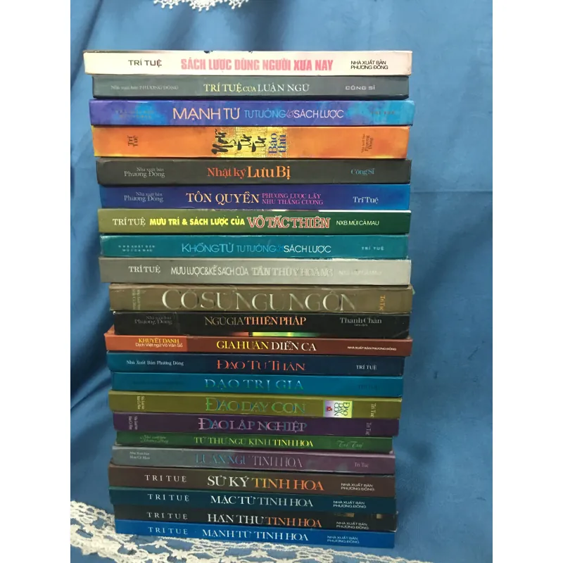 Bộ 22 cuốn tinh hoa trí tuệ xưa. Bìa cứng chất đẹp. 995977