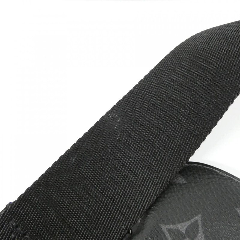 Túi đeo chéo Louis Vuitton Monogram Eclipse Reverse Trio M69443 612150